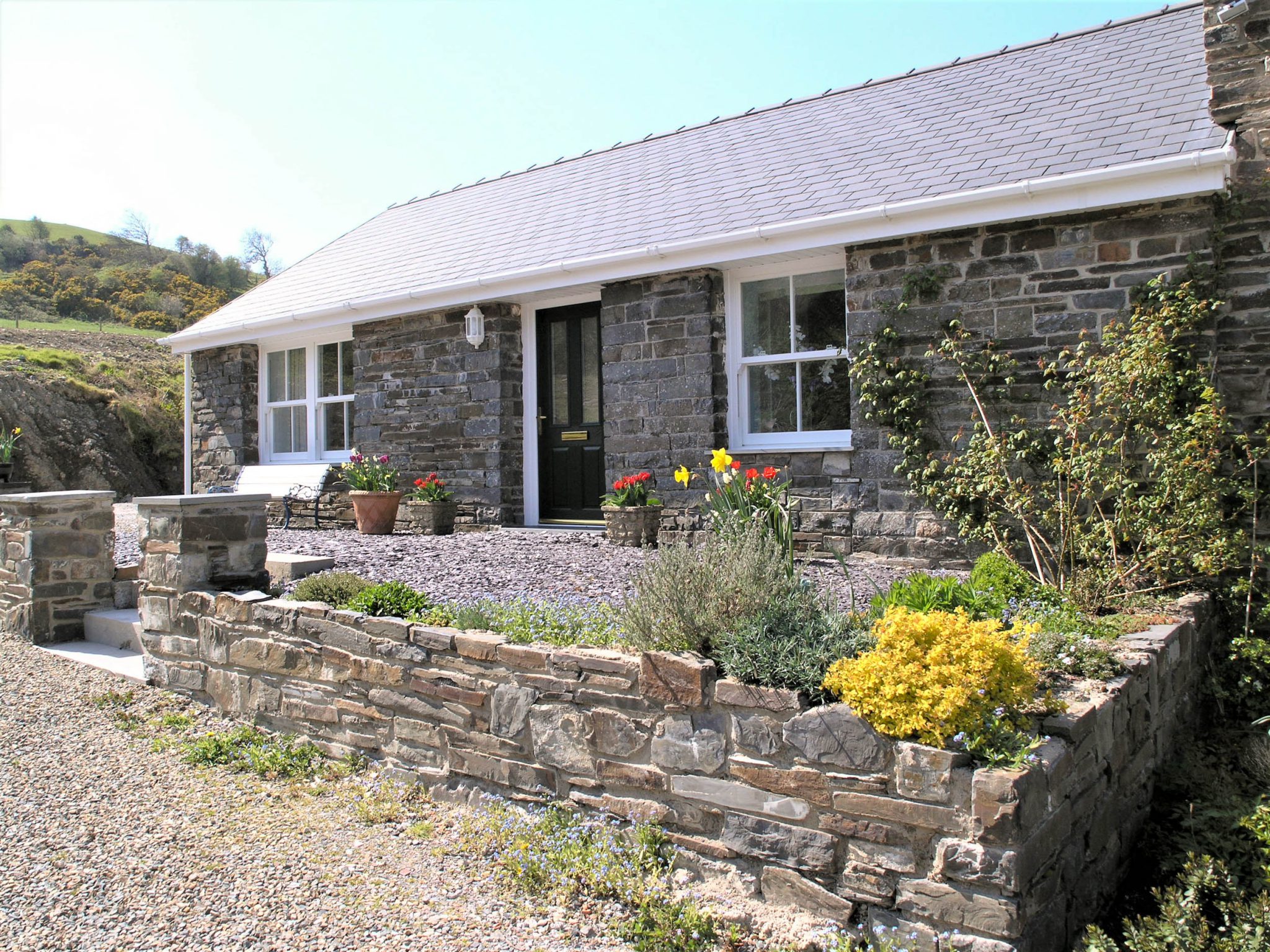 2-Celyn-Cottage